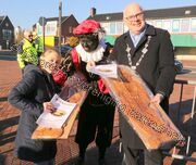 Veel belangstelling bij expositie “Koek- en speculaasplanken”